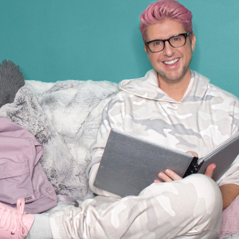 Meet your Posher, Courtney